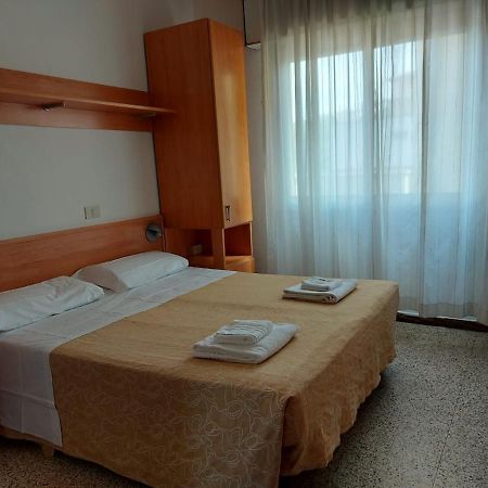 Albergo Alla Nave Lignano Sabbiadoro Ngoại thất bức ảnh