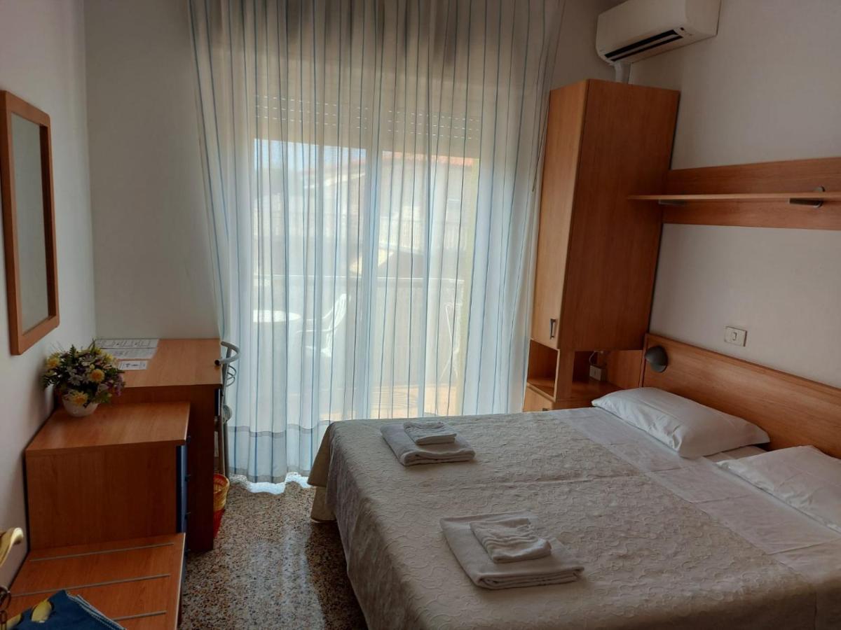 Albergo Alla Nave Lignano Sabbiadoro Ngoại thất bức ảnh