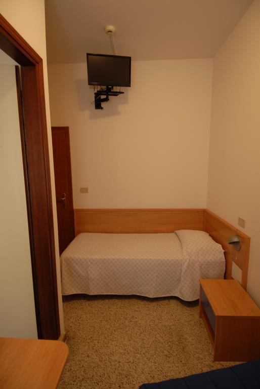 Albergo Alla Nave Lignano Sabbiadoro Ngoại thất bức ảnh