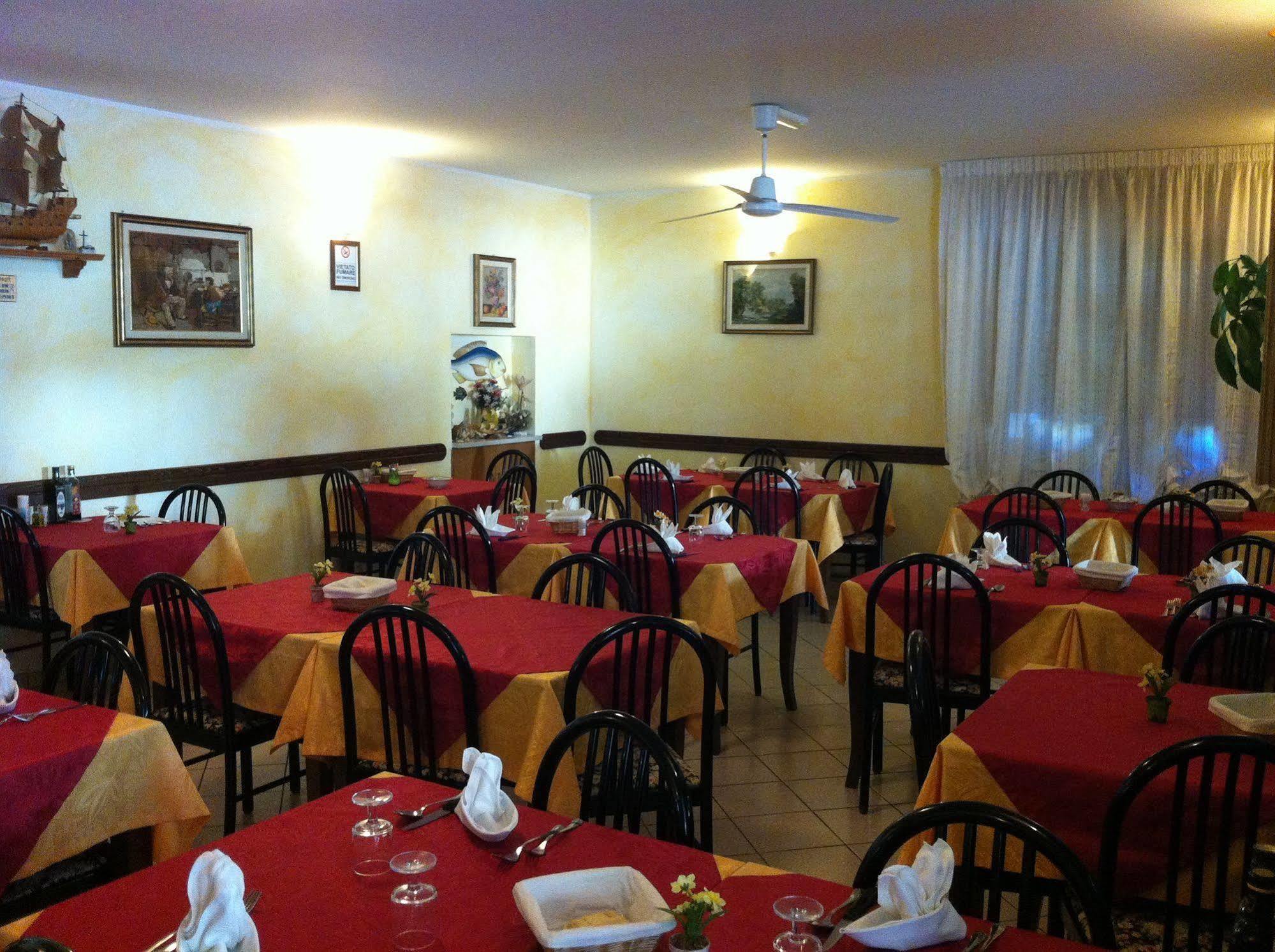 Albergo Alla Nave Lignano Sabbiadoro Ngoại thất bức ảnh