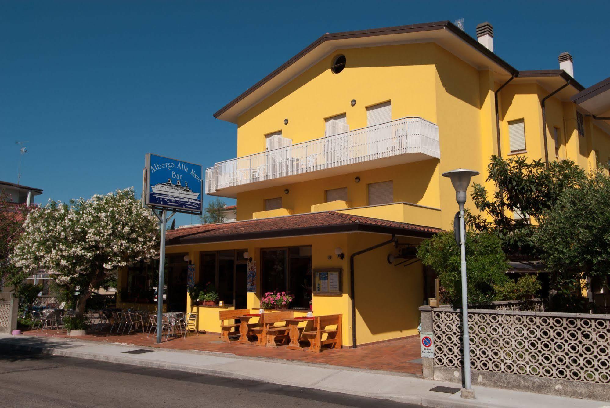 Albergo Alla Nave Lignano Sabbiadoro Ngoại thất bức ảnh