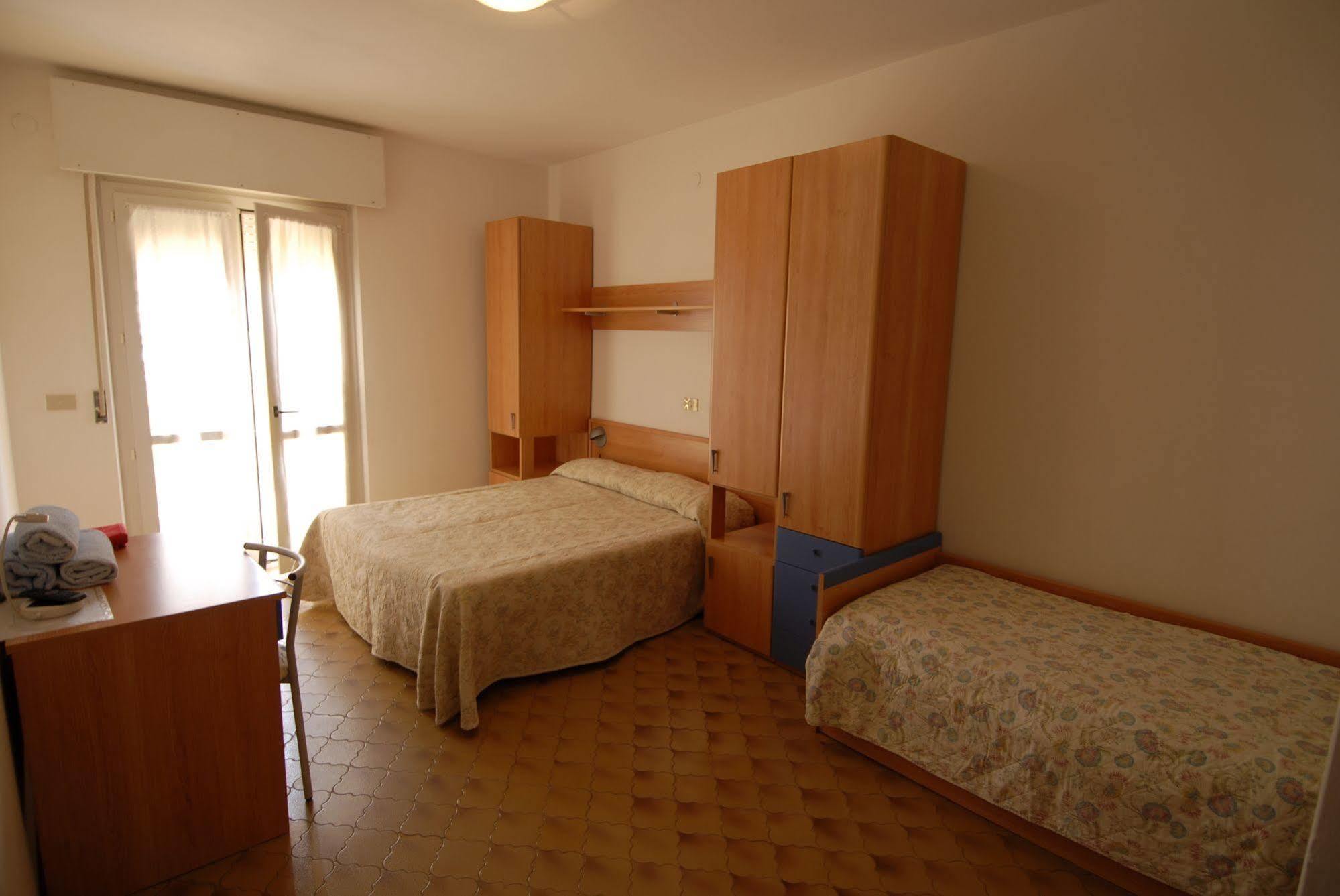 Albergo Alla Nave Lignano Sabbiadoro Ngoại thất bức ảnh